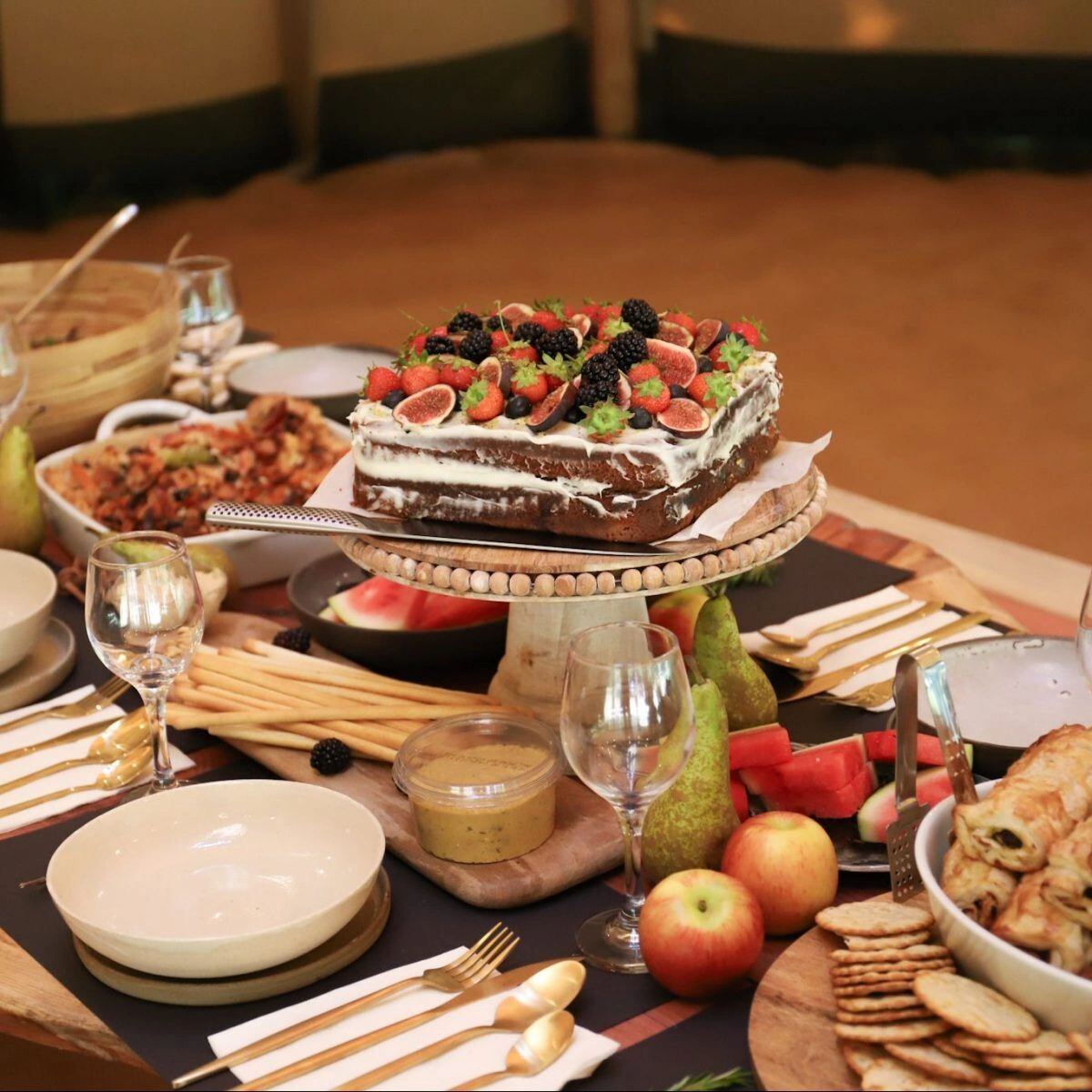 Christmas at the Barn: Sip & Shop